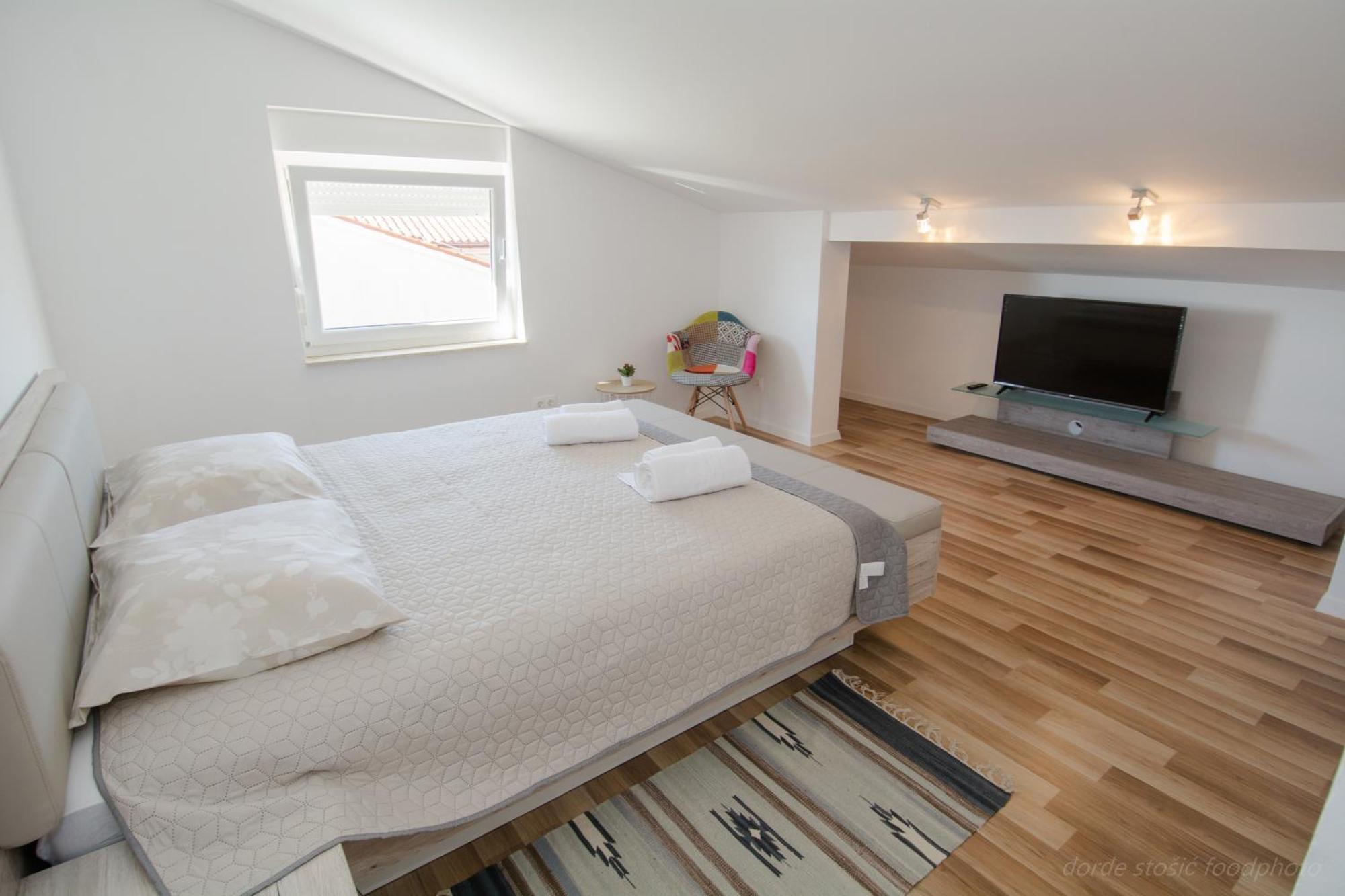 Alemar Apartment